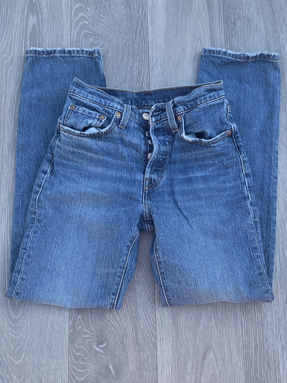 Levi’s 501 Women’s Straight Leg Denim Jeans - Size 24x30 (Light Distressing)